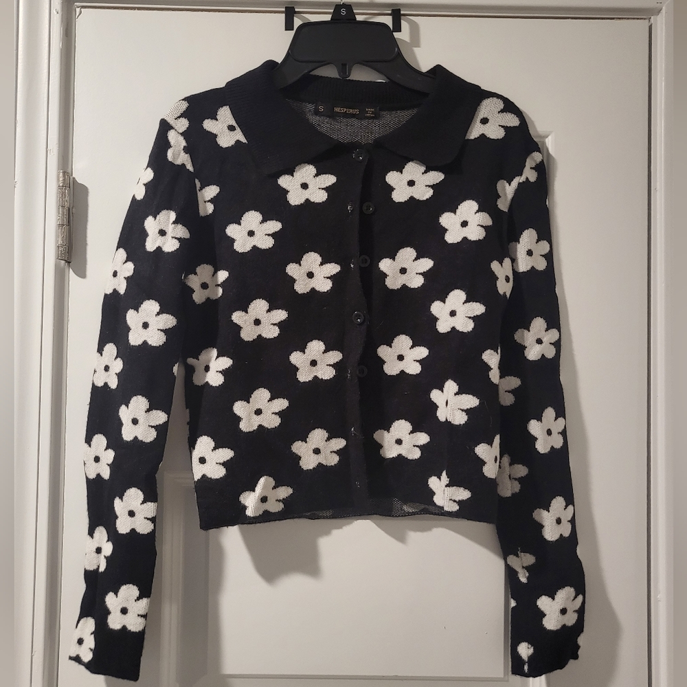 S ,HESPERUS, black cardigan with white flowers
